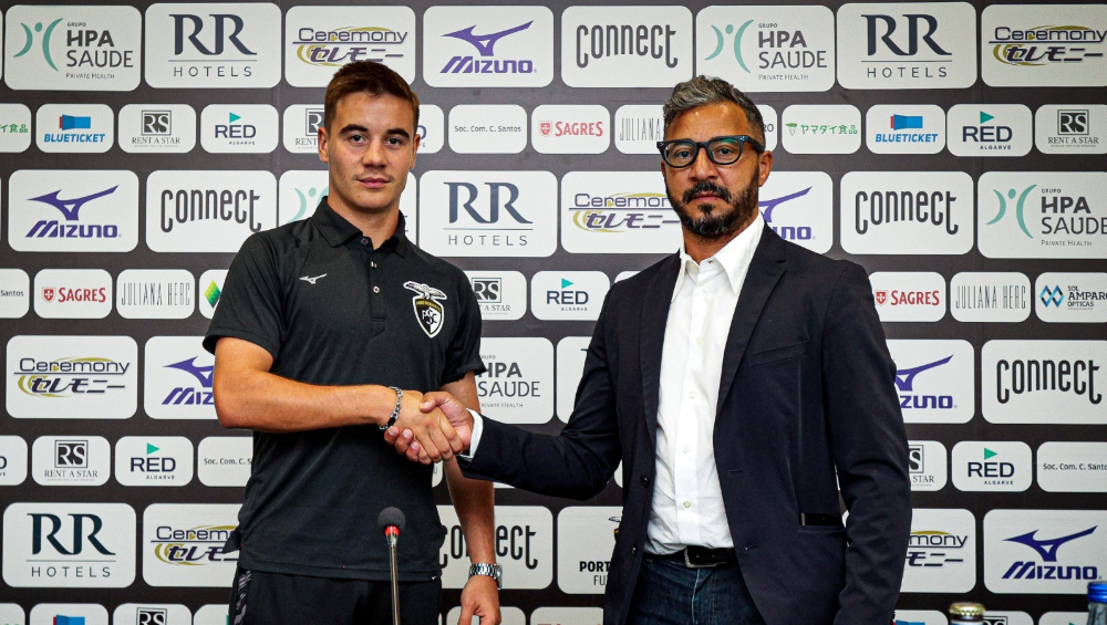 Paulo Estrela renova até 2026
