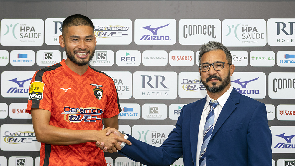 Kosuke Nakamura renova até 2025