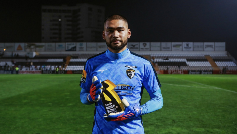 Kosuke Nakamura eleito Homem do Jogo