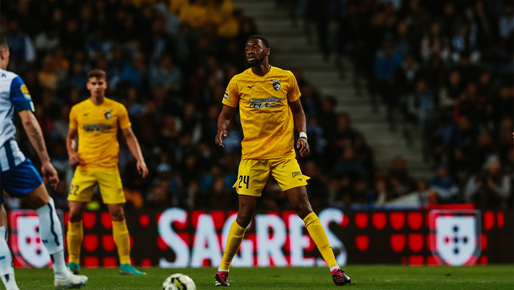 Diaby emprestado ao Sheffield Wednesday F.C.