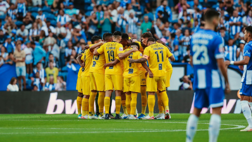 Perto de 200 adeptos marcam presença no Dragão