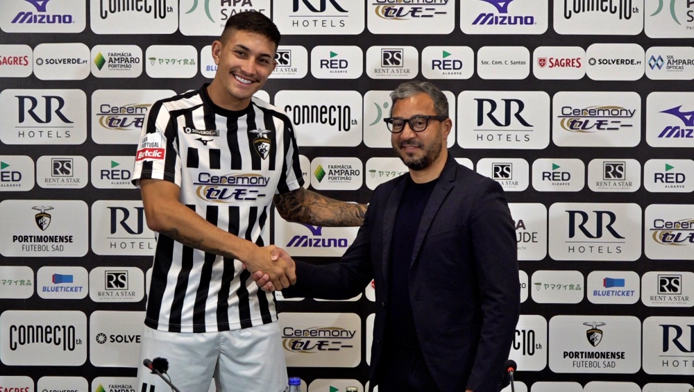 Thiago Dombroski chega por empréstimo