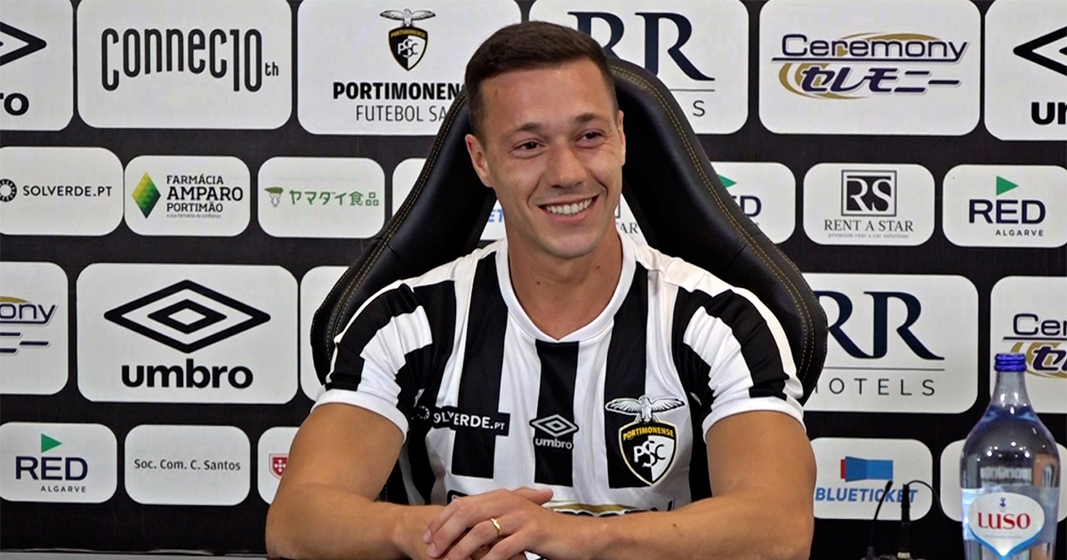 Alex Soares é reforço para o meio campo
