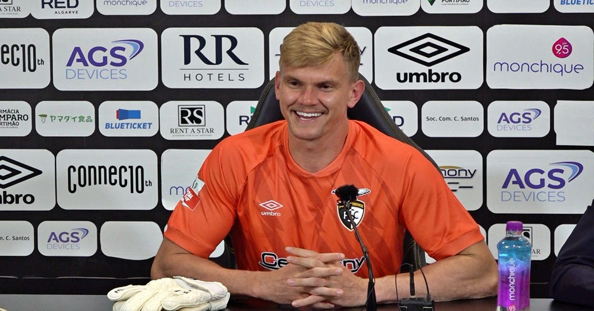 Douglas  é reforço do Portimonense