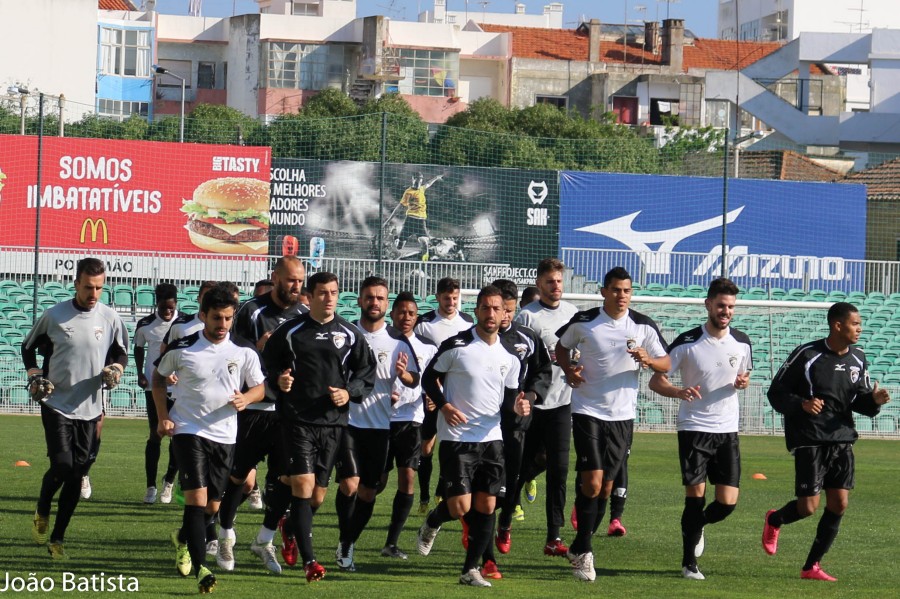 TODOS OS DISPONIVEIS PARA FAMALICÃO