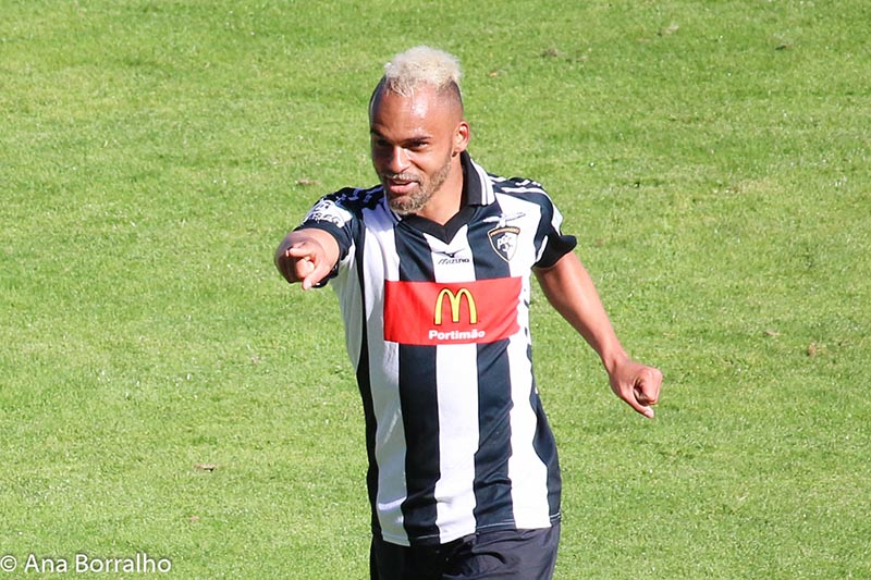 PAULINHO FOI O MAIS VALIOSO NO MÊS DE NOVEMBRO