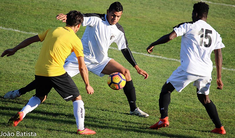 PIRES MARCA EM JOGO-TREINO COM O FARENSE