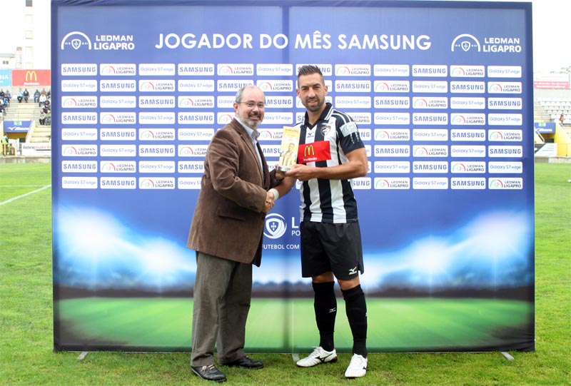 PIRES RECEBE PRÉMIO PELA TERCEIRA VEZ ESTA ÉPOCA