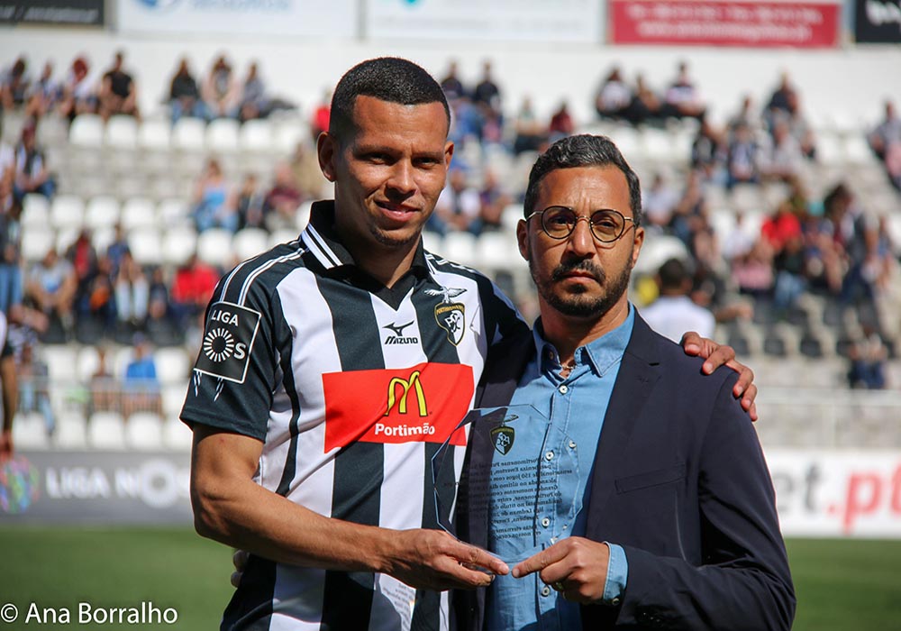 EWERTON COMPLETA 150 JOGOS COM A CAMISOLA DO PORTIMONENSE