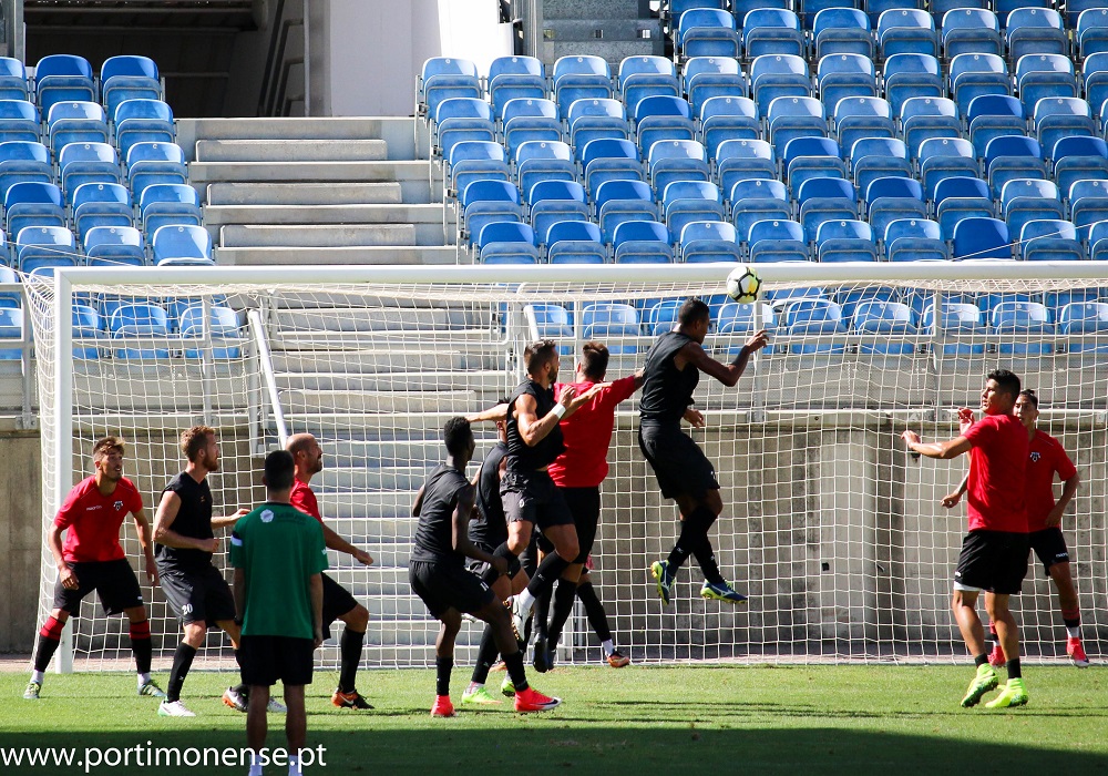 PORTIMONENSE BATE LOULETANO EM JOGO DE TREINO