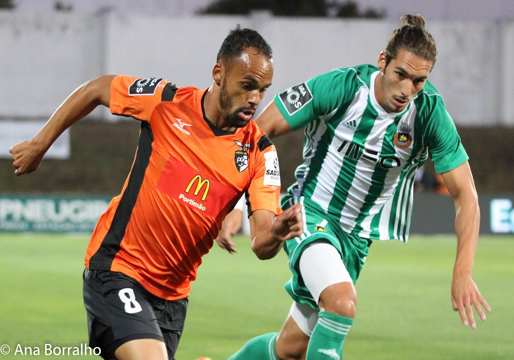 PAULINHO É O LÍDER DAS ASSISTÊNCIAS NA LIGA NOS