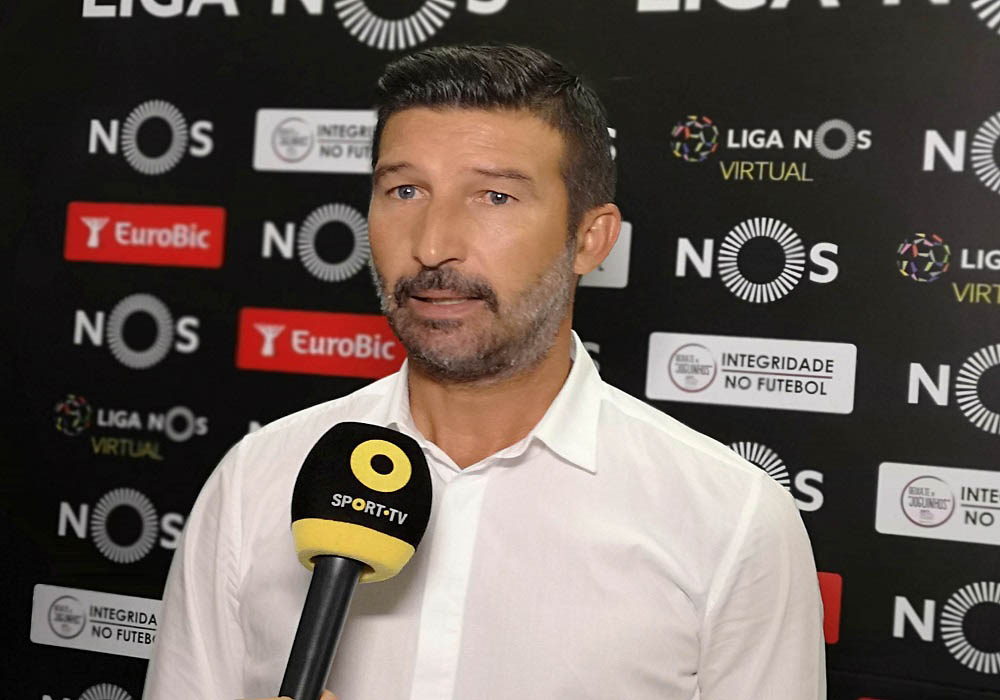POR MUITO QUE SE EXPLIQUE ESTE FENÓMENO AOS JOGADORES ACONTECEU TAÇA