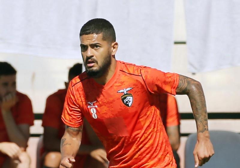 GUSTAVO COSTA EMPRESTADO AO ESTORIL