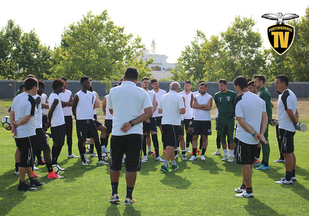 TREINO DE PREPARAÇÃO PARA O JOGO COM O SHEFFIELD
