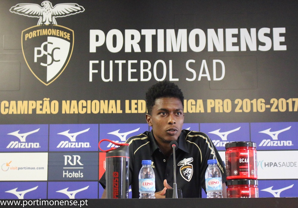 É UM JOGO ONDE A ATENÇÃO E A CONCENTRAÇÃO TEM QUE SER MAIOR